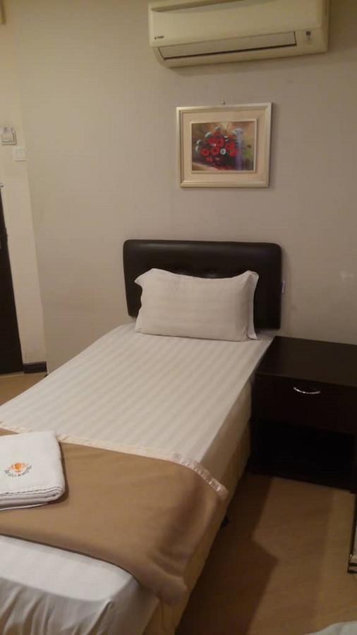 Sai Villa Hotel Near Klia & Klia2 Nilai Zewnętrze zdjęcie