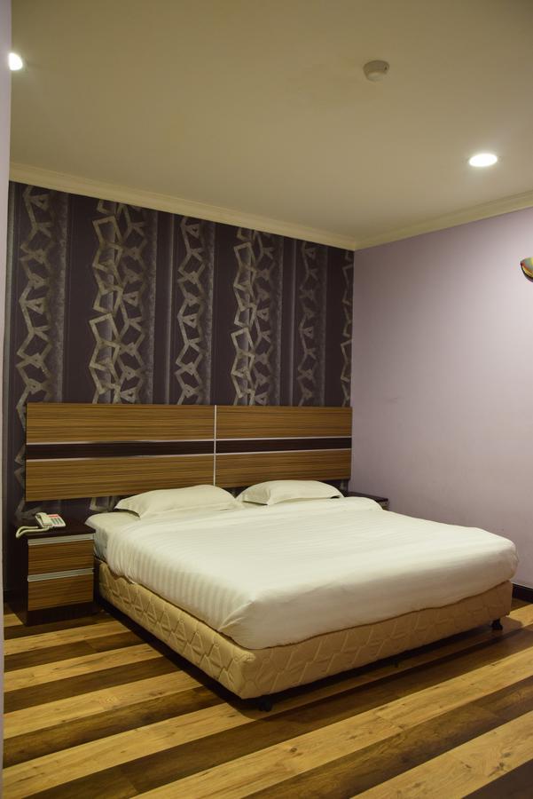 Sai Villa Hotel Near Klia & Klia2 Nilai Zewnętrze zdjęcie