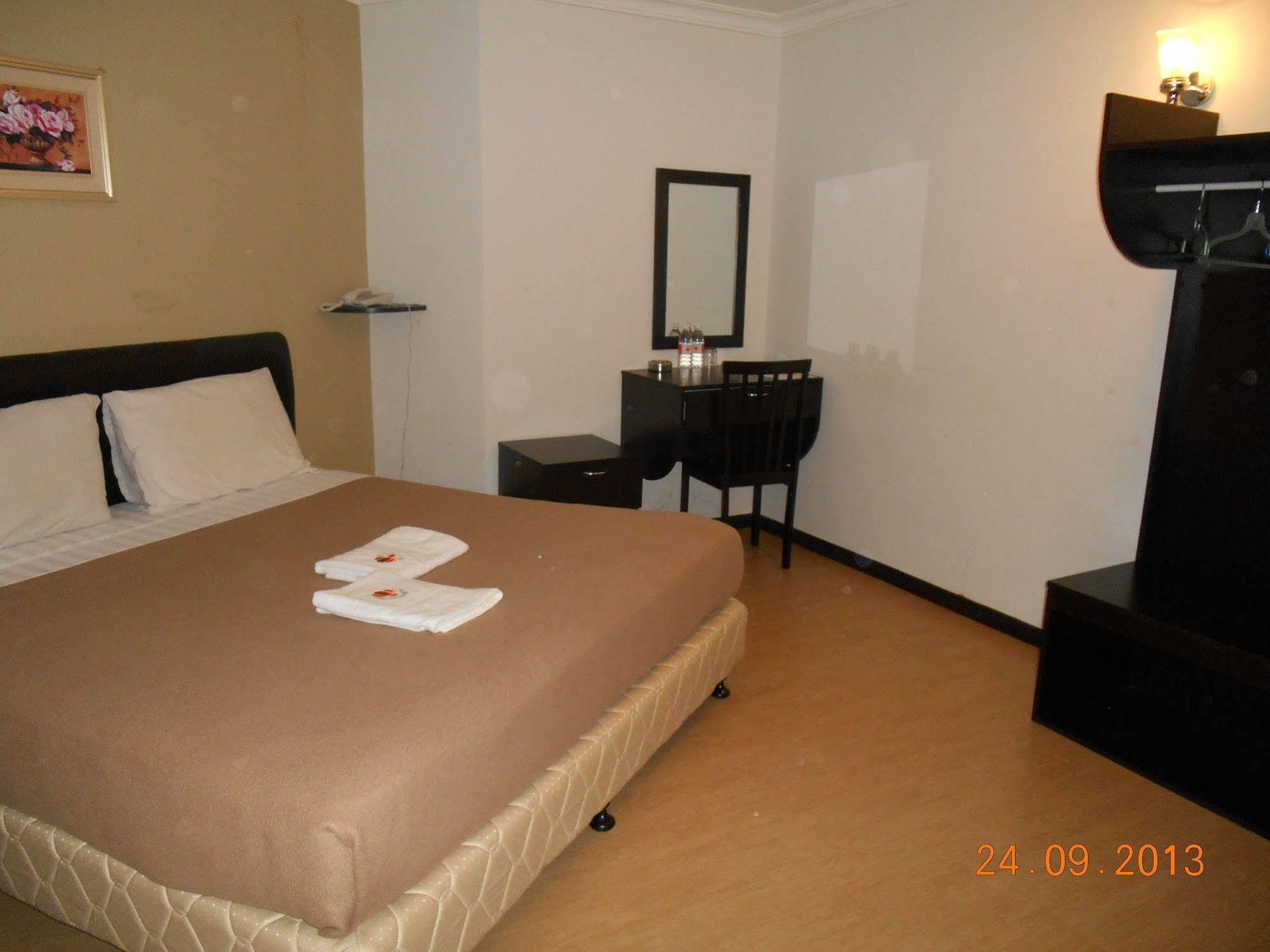 Sai Villa Hotel Near Klia & Klia2 Nilai Zewnętrze zdjęcie