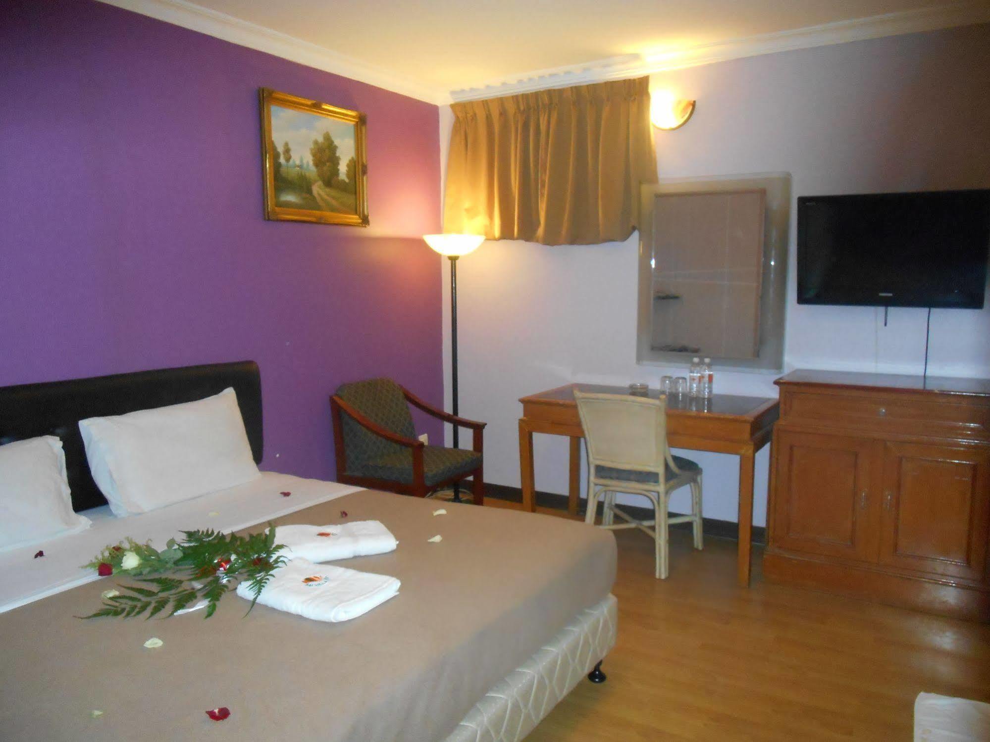 Sai Villa Hotel Near Klia & Klia2 Nilai Zewnętrze zdjęcie
