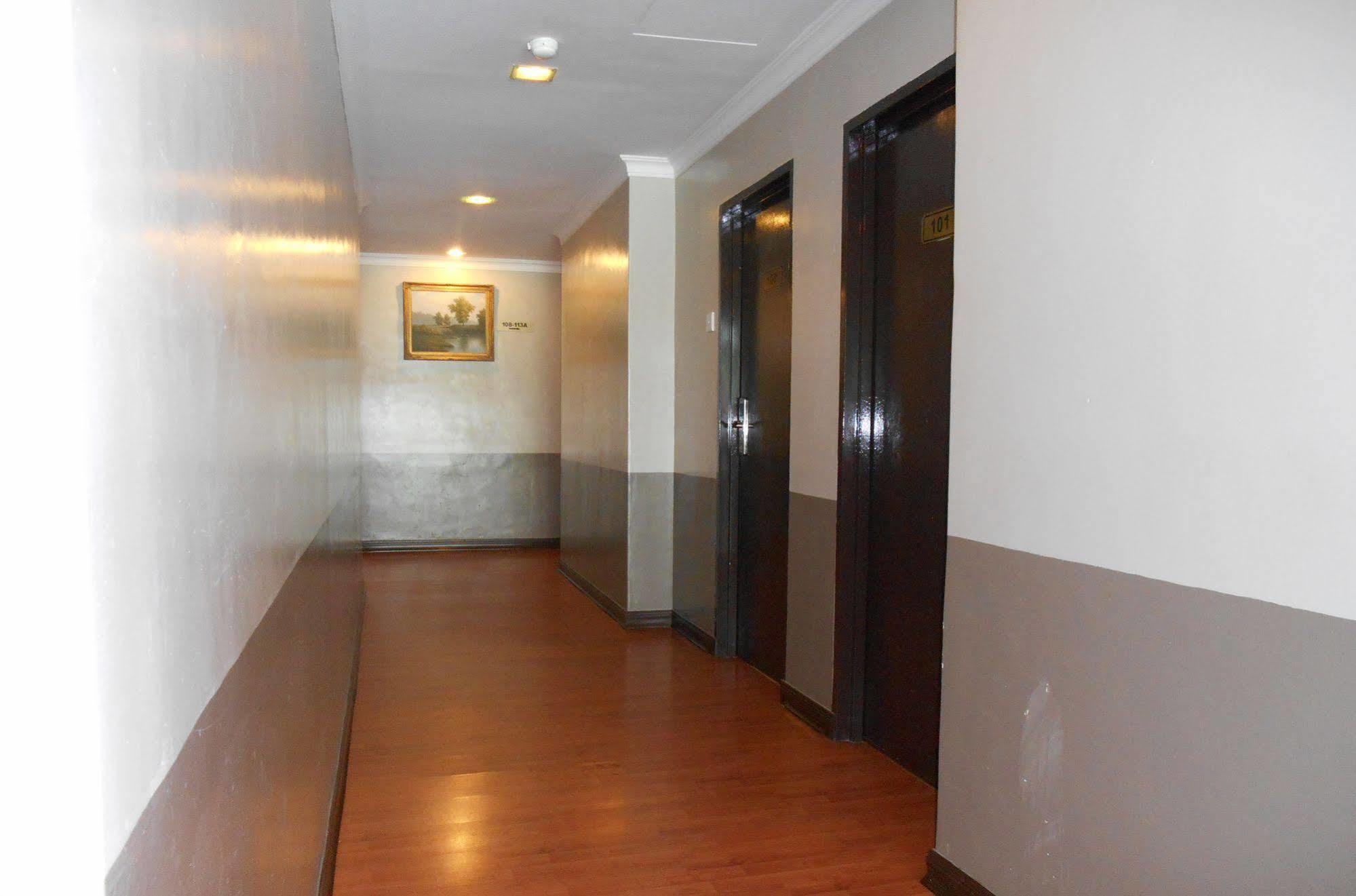 Sai Villa Hotel Near Klia & Klia2 Nilai Zewnętrze zdjęcie