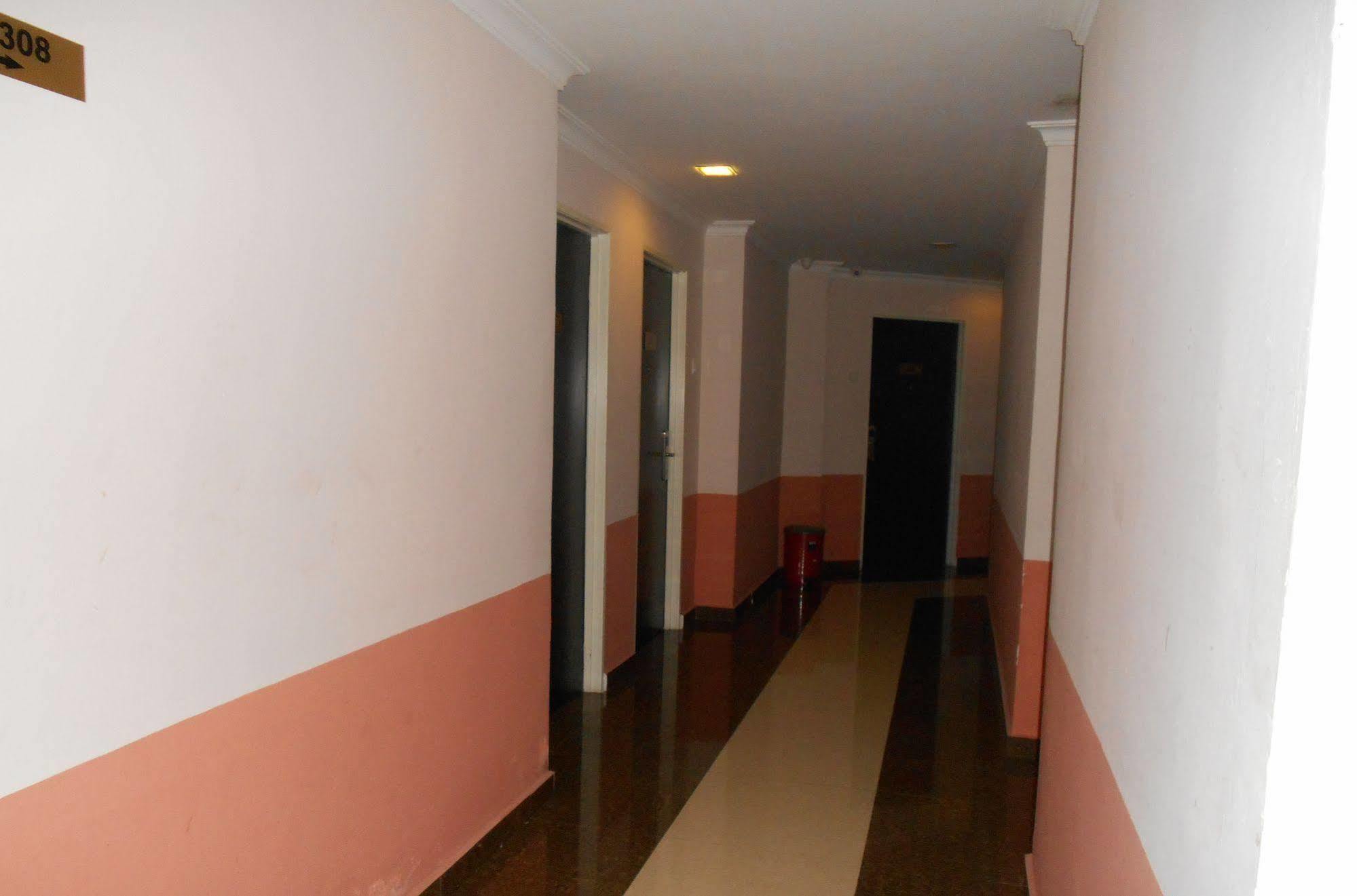 Sai Villa Hotel Near Klia & Klia2 Nilai Zewnętrze zdjęcie