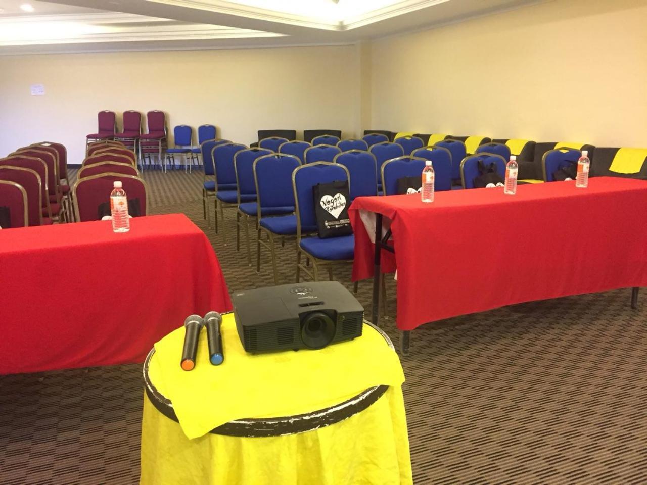 Sai Villa Hotel Near Klia & Klia2 Nilai Zewnętrze zdjęcie