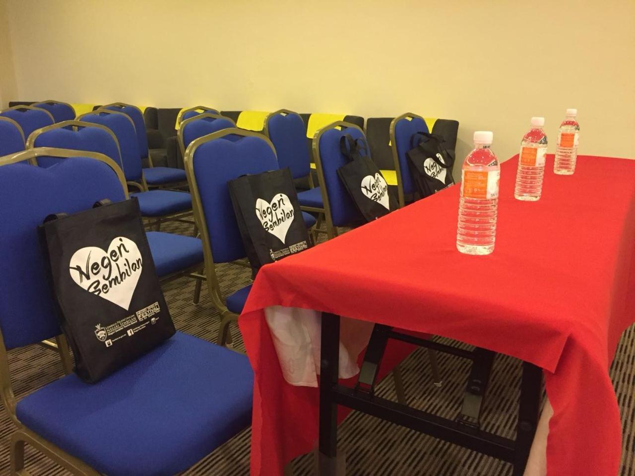 Sai Villa Hotel Near Klia & Klia2 Nilai Zewnętrze zdjęcie